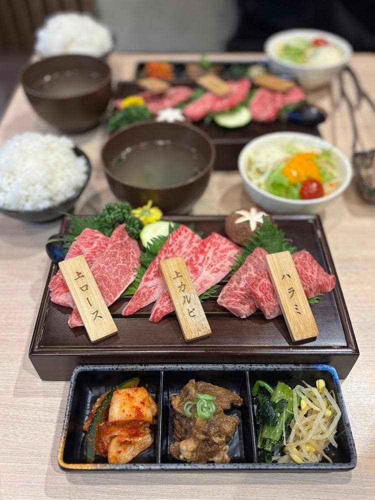 焼肉酒場 叶 HANARE