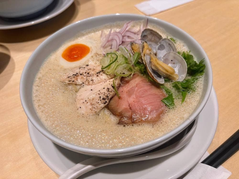 鶏白湯ラーメンMUTSUKI