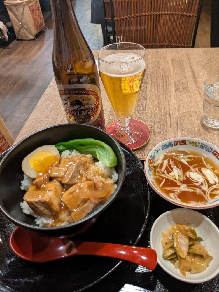 亜細亜楼 爺爺のワンタンと豚バラの店
