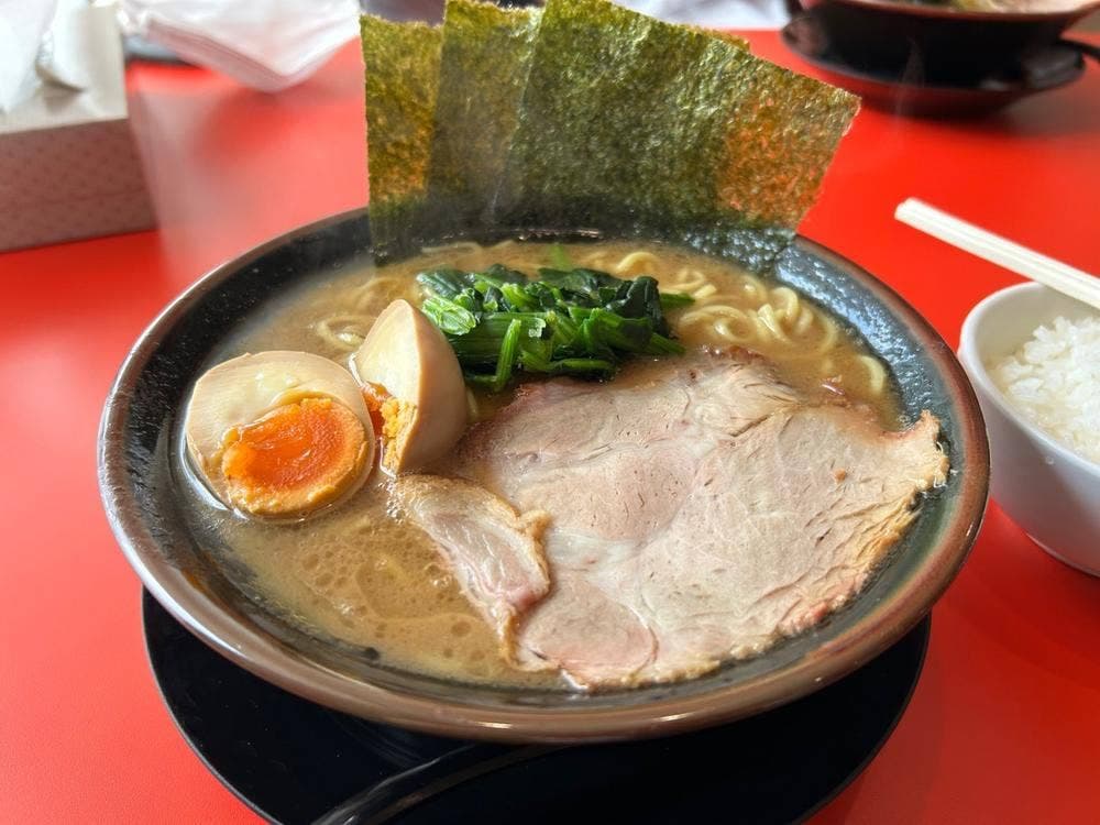 横浜家系ラーメン竈門家直系店 赤門家