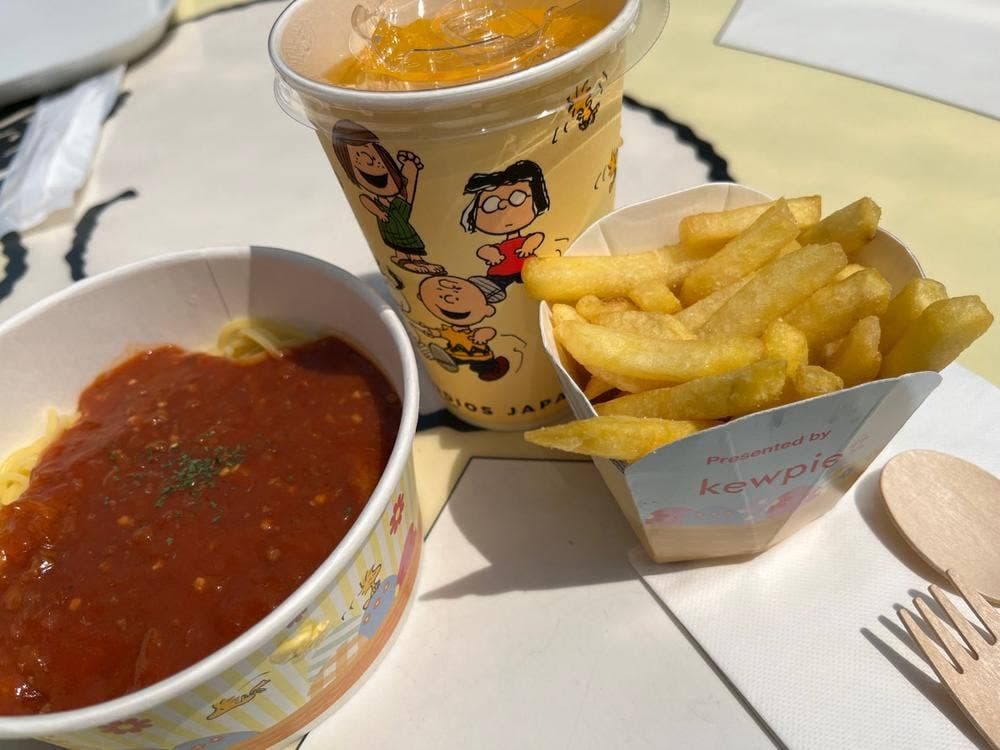 SNOOPY'S BACKLOT CAFE