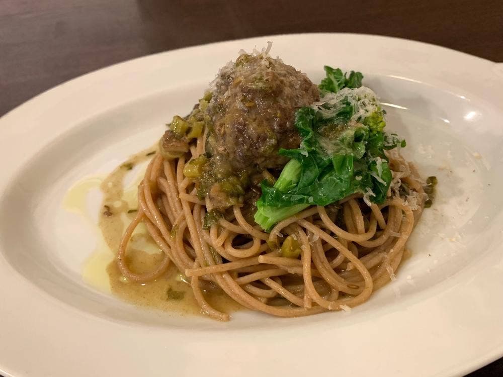 ベルギー食堂 どうくつ