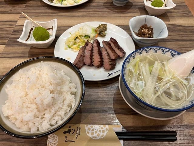 牛たん炭焼 利久 幕張新都心店 - サブ画像3