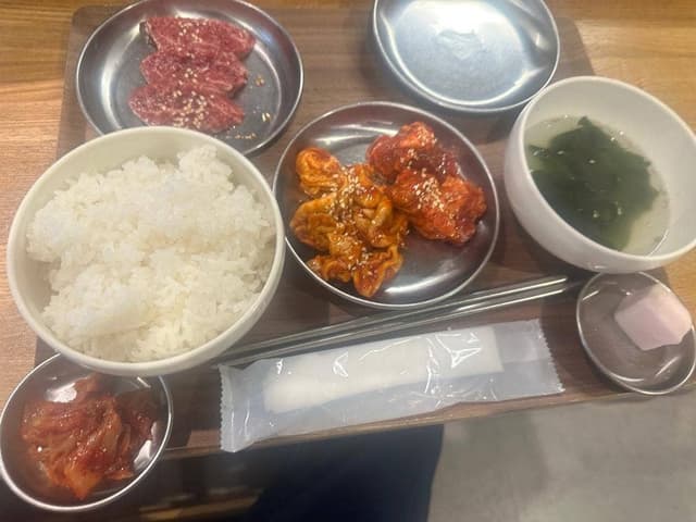 大衆焼肉酒場 肉小屋 - サブ画像1