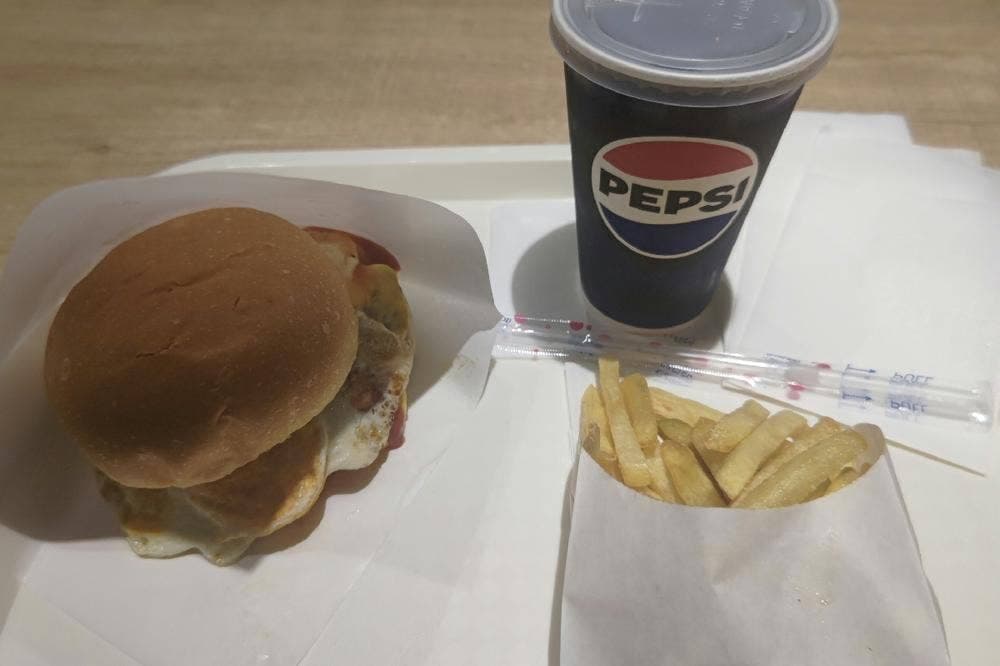 ゴンバーガー 札幌ジョイフルAK店