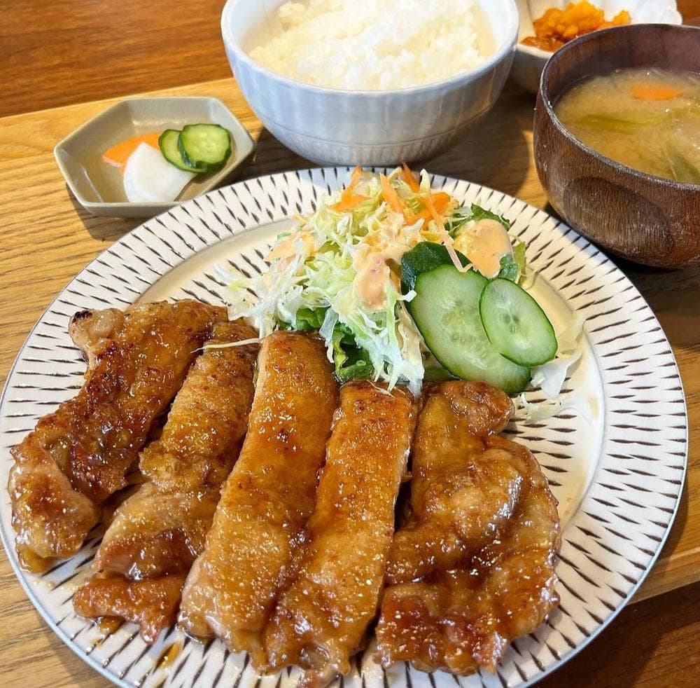 居方食堂