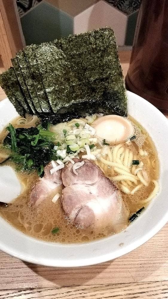 神楽坂家系ラーメン モンタナ - サブ画像2