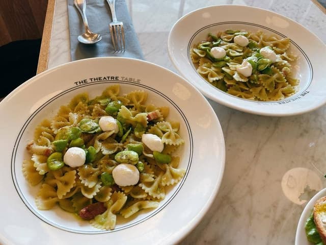 THE THEATRE TABLE - サブ画像1