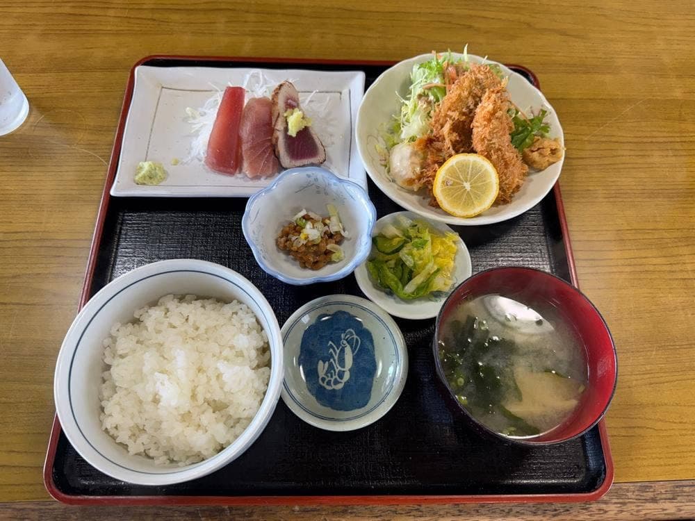 栄屋食堂