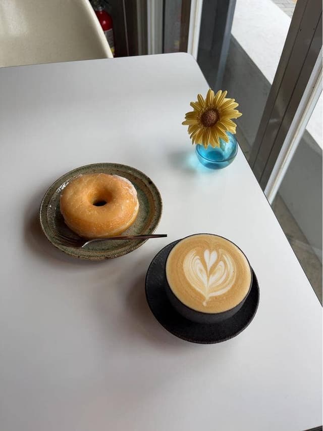 TONÉS COFFEE ROASTERS - サブ画像1
