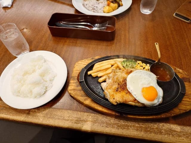 ロイヤルホスト 上尾店 - サブ画像2