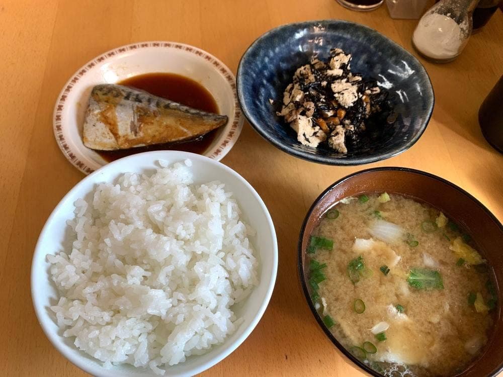 はとや食堂