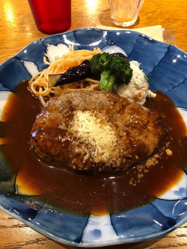 山本のハンバーグ 大塚店 - サブ画像1