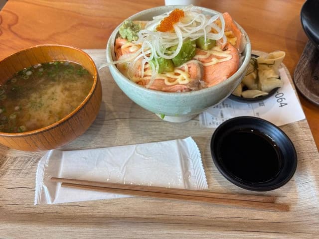 海鮮丼とと丸 - サブ画像2