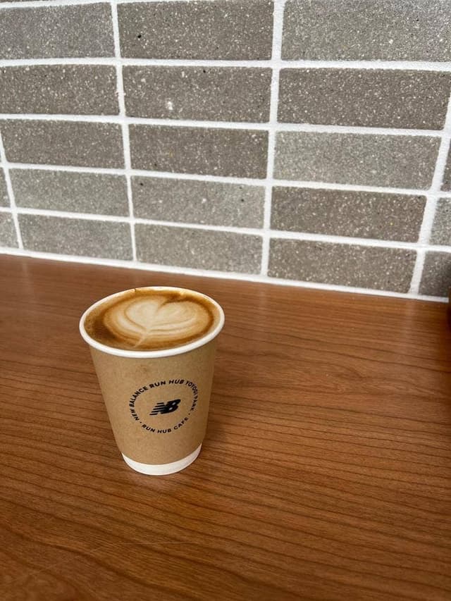 Run Hub Café powered by mode - サブ画像1