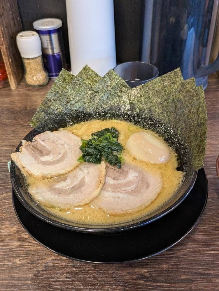 横浜家系ラーメンさがみ家