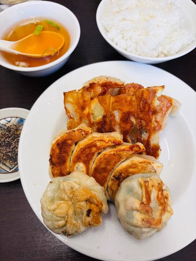 餃子専門店 藤井屋 - サブ画像1