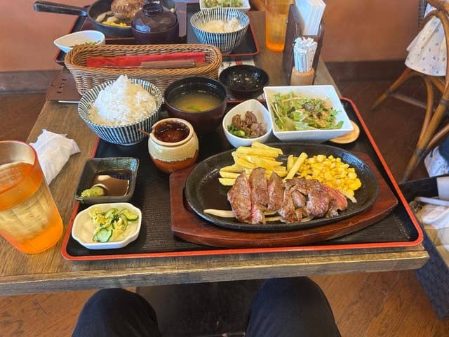 ステーキ&ハンバーグ 前田亭 伊奈店 - サブ画像1