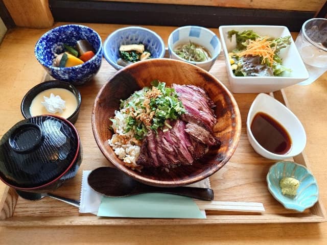 ステーキ丼専門店 黒べぇさん 手城店 - サブ画像3
