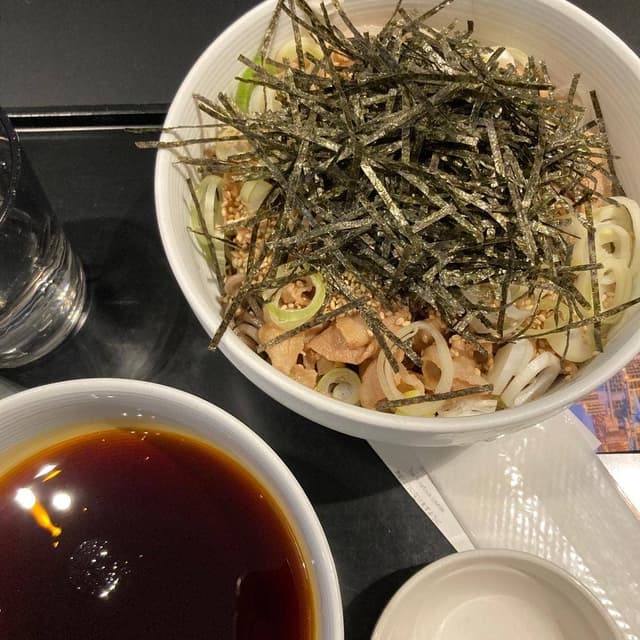 Mercedes me Tokyo HANEDA - サブ画像2