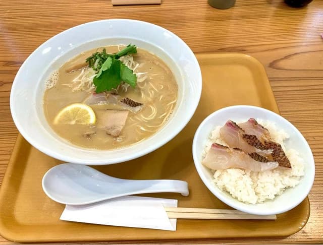 松山鯛ラーメン 万福久 - サブ画像1