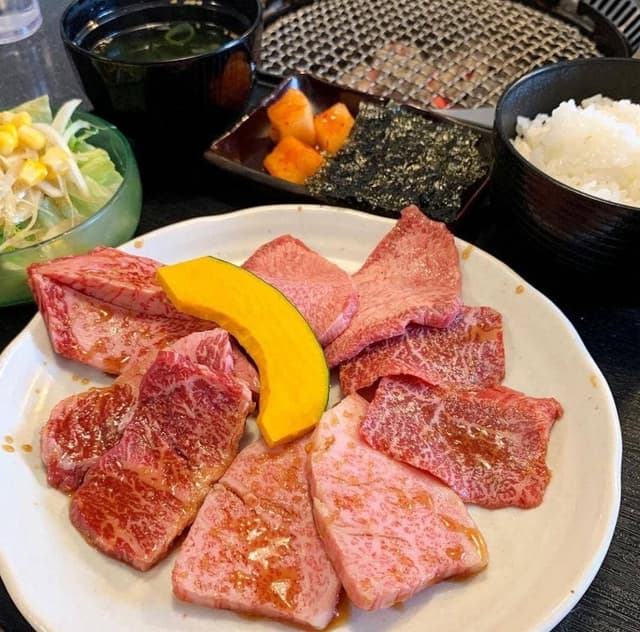 炭火焼肉 松牛 - サブ画像1
