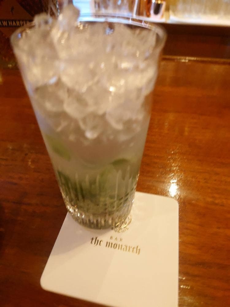 Bar The monarch