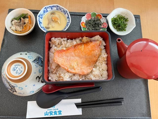 山安食堂 - サブ画像2