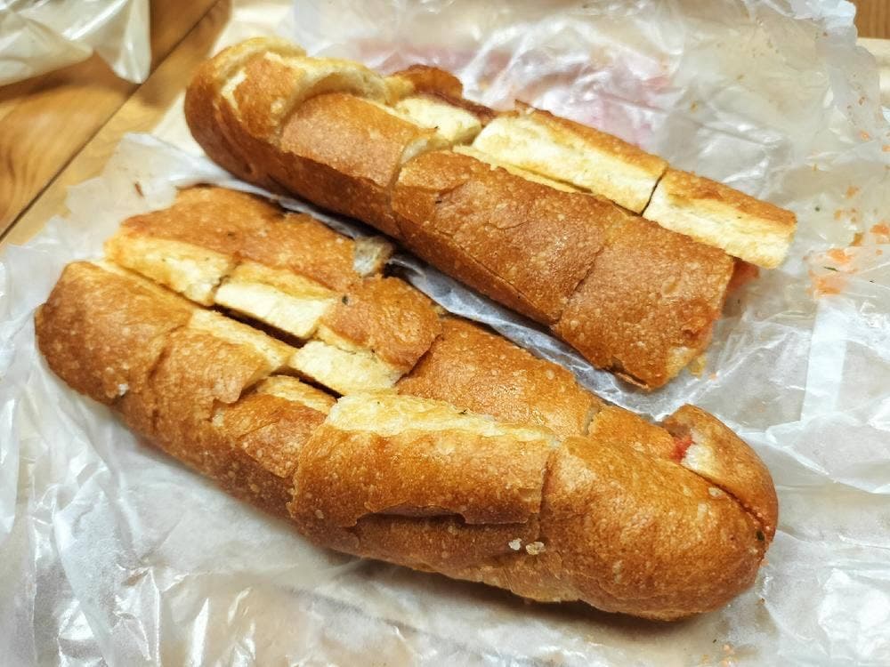 Full Full パンとワイン