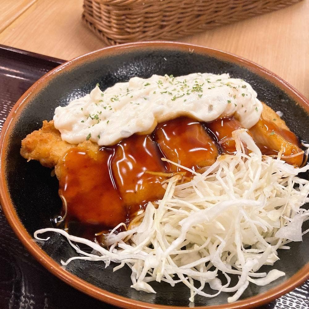 穴子・串焼・すし 酒場大穴 八重洲店