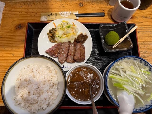 牛たん炭焼 利久 東口分店 - サブ画像2
