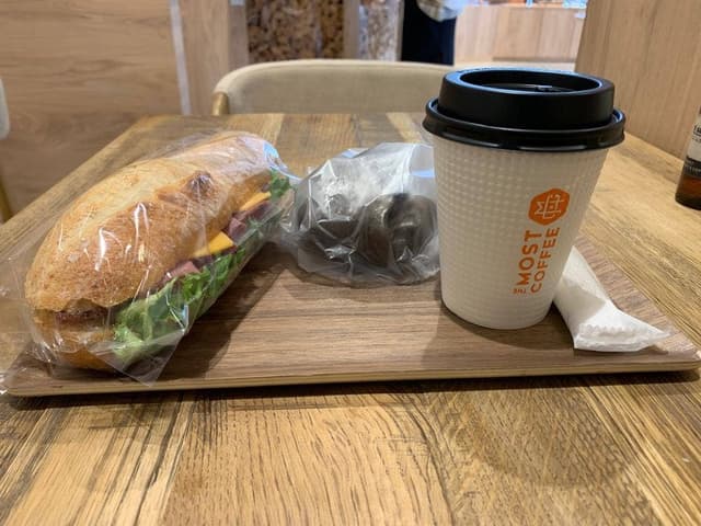 THE MOST BEKARY & COFFEE 仙台東口店 - サブ画像1