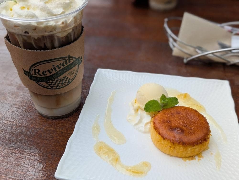 Revival cafe