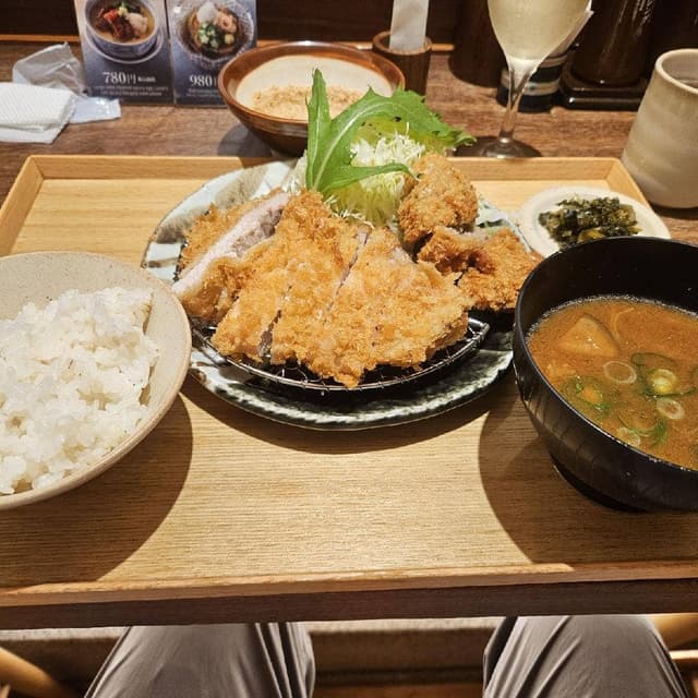 名代とんかつ かつくら 大阪国際空港店 - サブ画像1