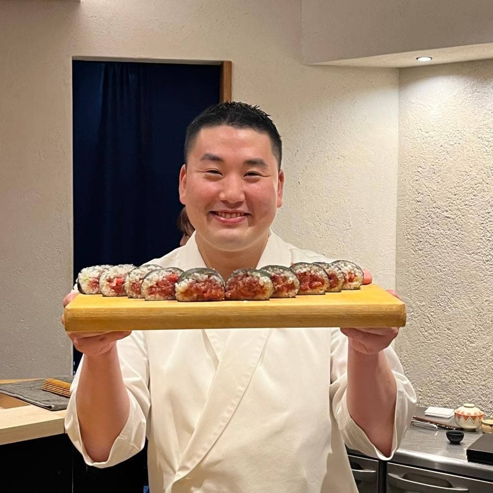 すしさとる