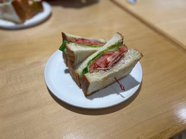 ギャラリーカフェ PaintoE - サブ画像1