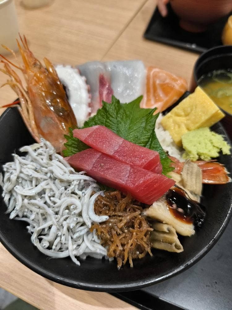 魚太郎 一宮店 市場食堂