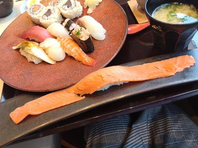 秋田の恵み鮨処 秋田港 - サブ画像1