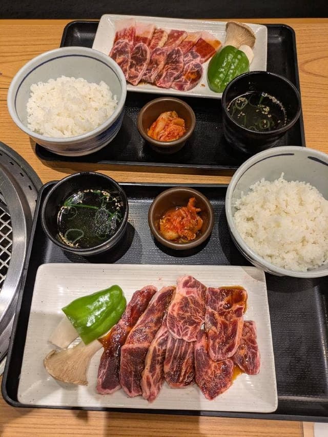 幸せの焼肉食べ放題 かみむら牧場 横浜鶴見駒岡店 - サブ画像1