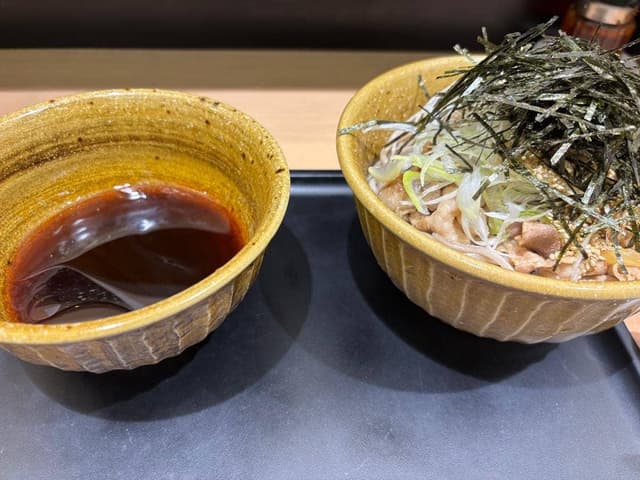 なぜ蕎麦にラー油を入れるのか。田町店 - サブ画像3