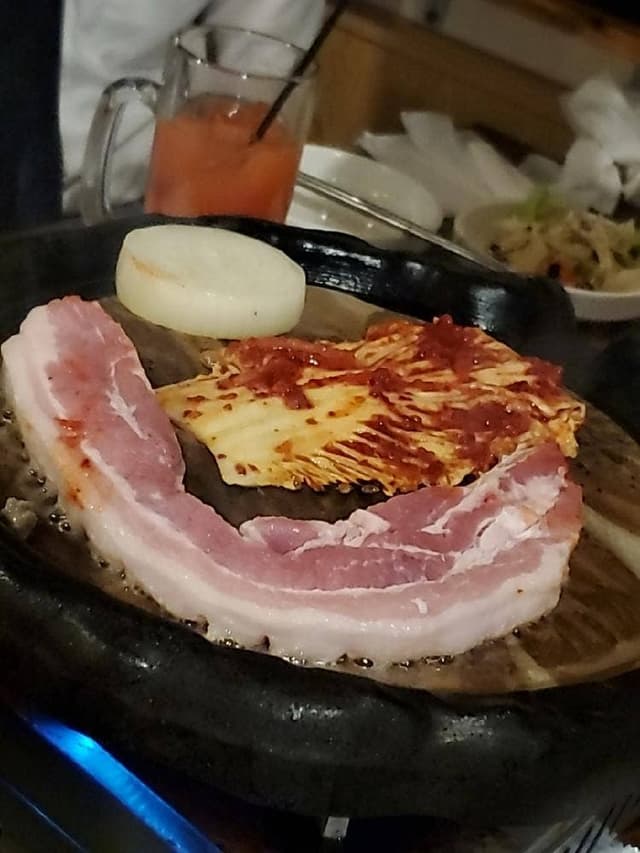 韓国料理豚ブザ 新宿店 - サブ画像1