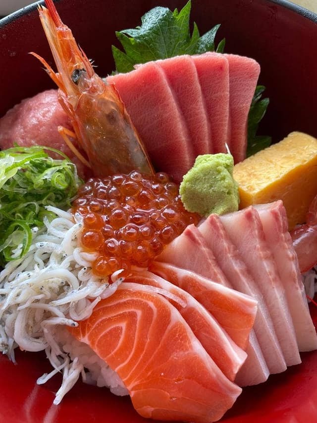 三崎 魚市場食堂 - サブ画像1