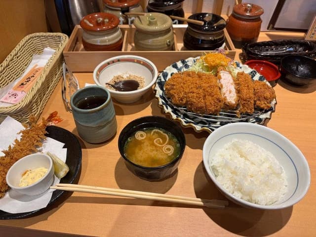 厚切りとんかつ よし平 座間店 - サブ画像1
