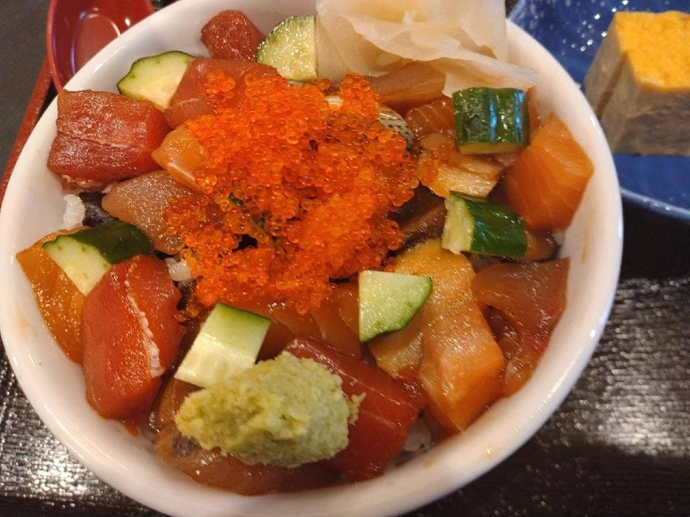 旬鮮 鮨 友蔵