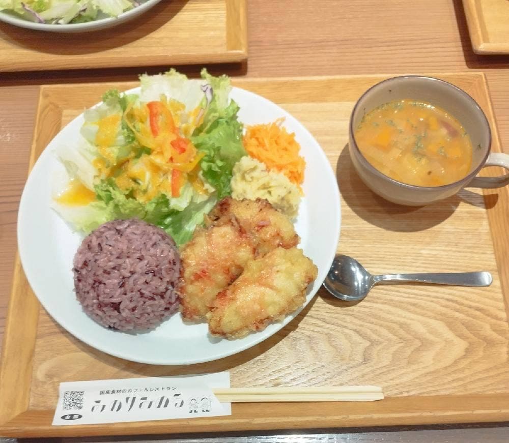 カフェ&ダイニング みのりみのる アミュプラザおおいた店