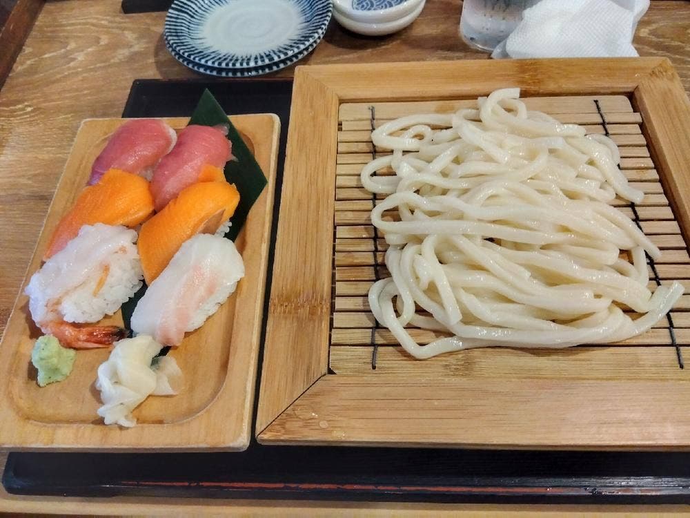 町鮨とろたく 元住吉オズ通り店