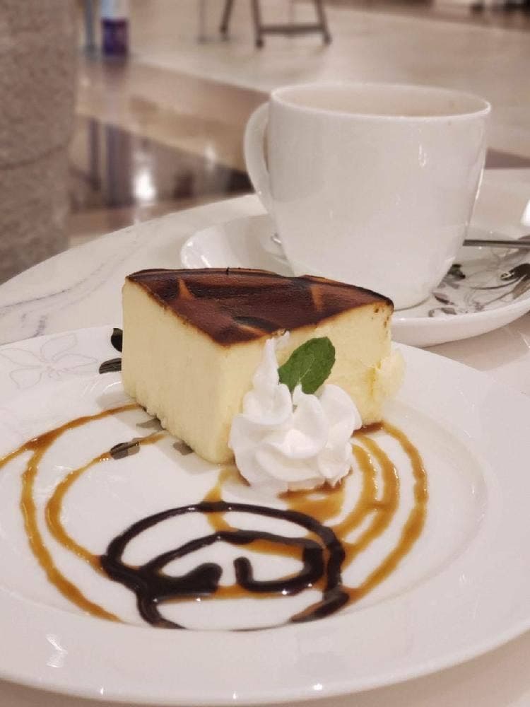 MOA cafe 東京インテリア家具 神戸店