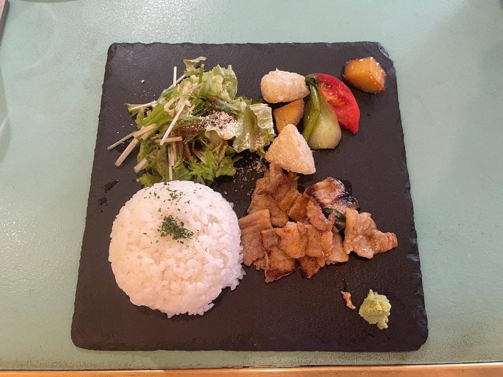 ビーチ食堂 Mr. BEACH