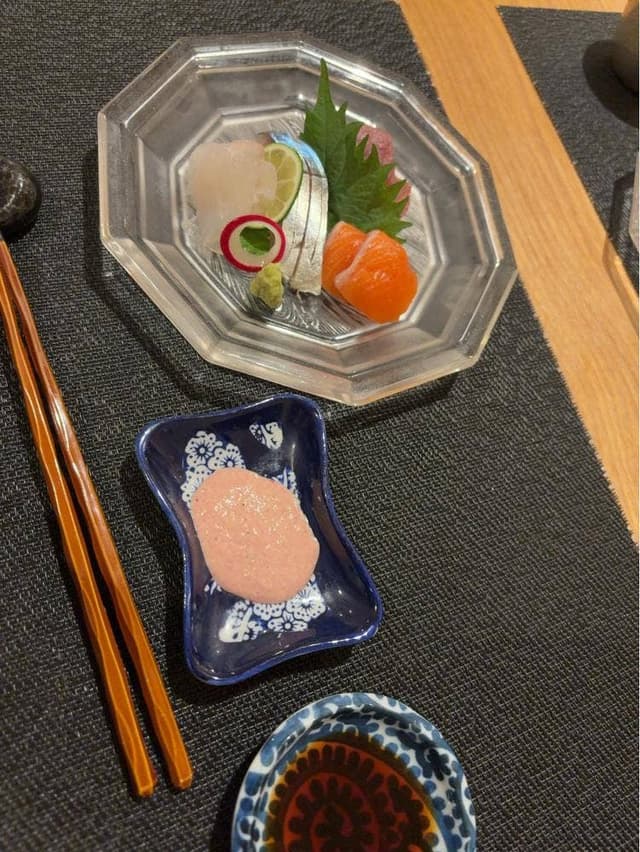 小皿料理と蕎麦すする - サブ画像1