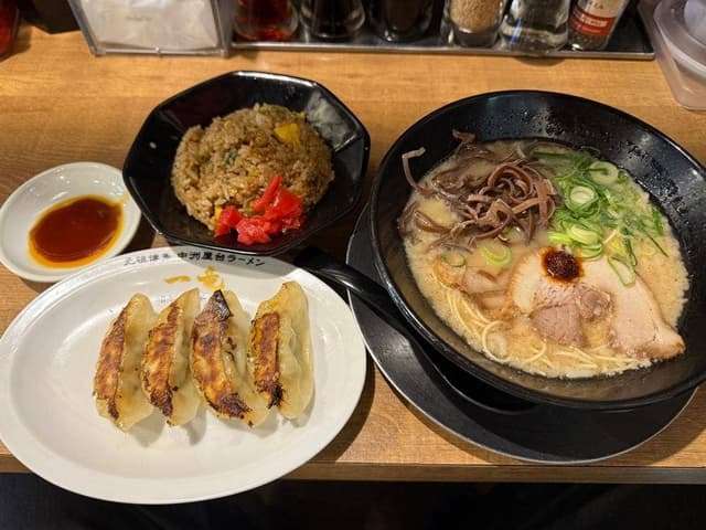 元祖博多中州屋台ラーメン 一竜 池袋東口駅前店 - サブ画像1